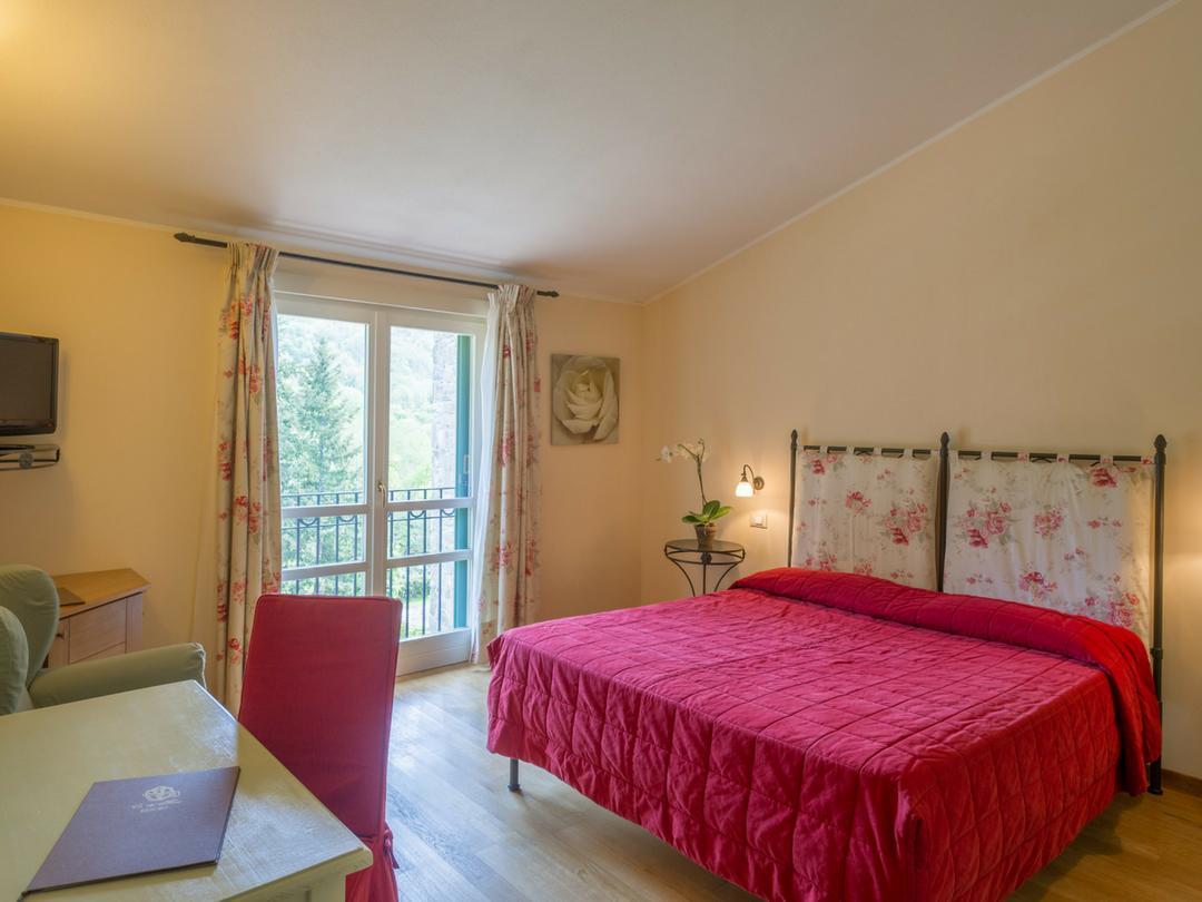 Ca Del Moro Resort & Spa Pontremoli Exterior photo